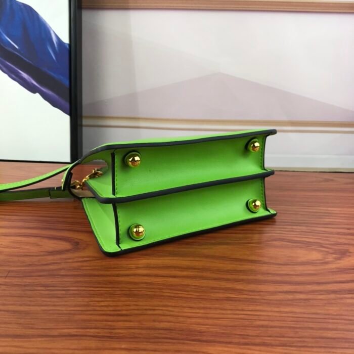FENDI PeekaboolseeuPetite 0778 Green size: 20*15.5*11CM