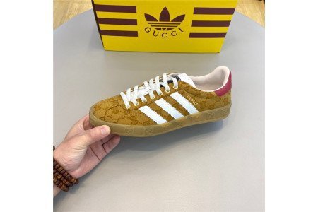 ADIDAS SNEAKERS