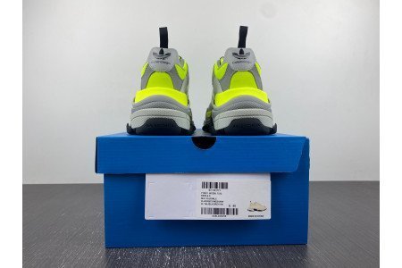 Balenciaga Triple S SNEAKER