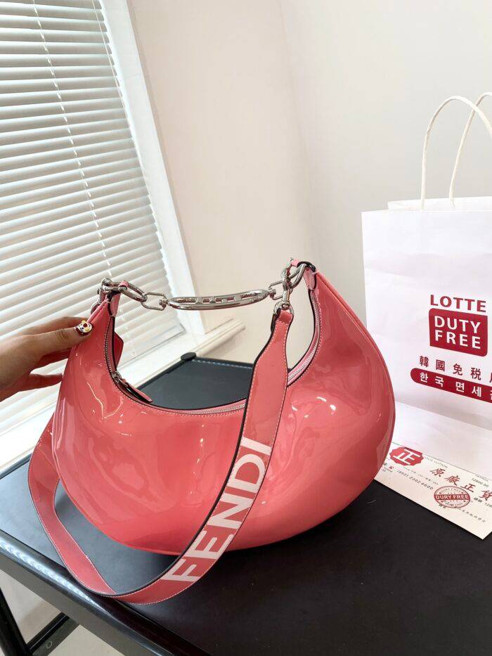 FENDI Patent leather half moon bag Pink Size: 34*16cm