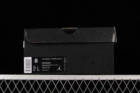 AIR JORDAN 11 LOW BLUE SNAKESKIN