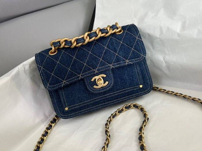 Chanel 23s denim postman cover bag 尺寸:14*19*6cm