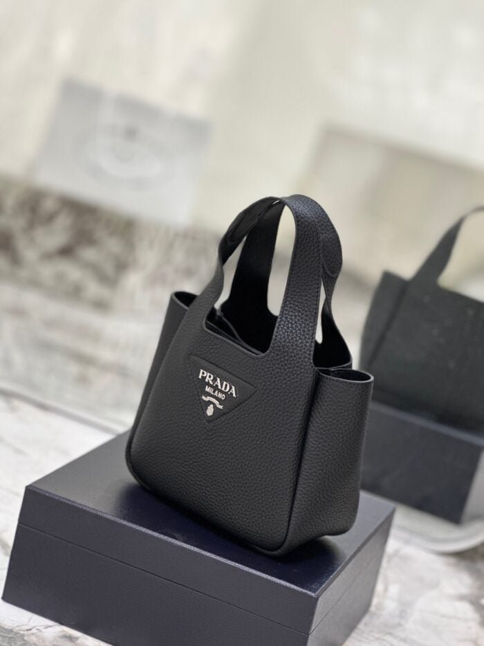 Prada Litchi print calf mini Picotin bag size:15.5*18*10cm