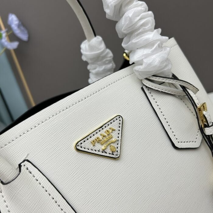 Prada Cross cut cowhide shoulder bag white 2756# size: 34*26*16cm