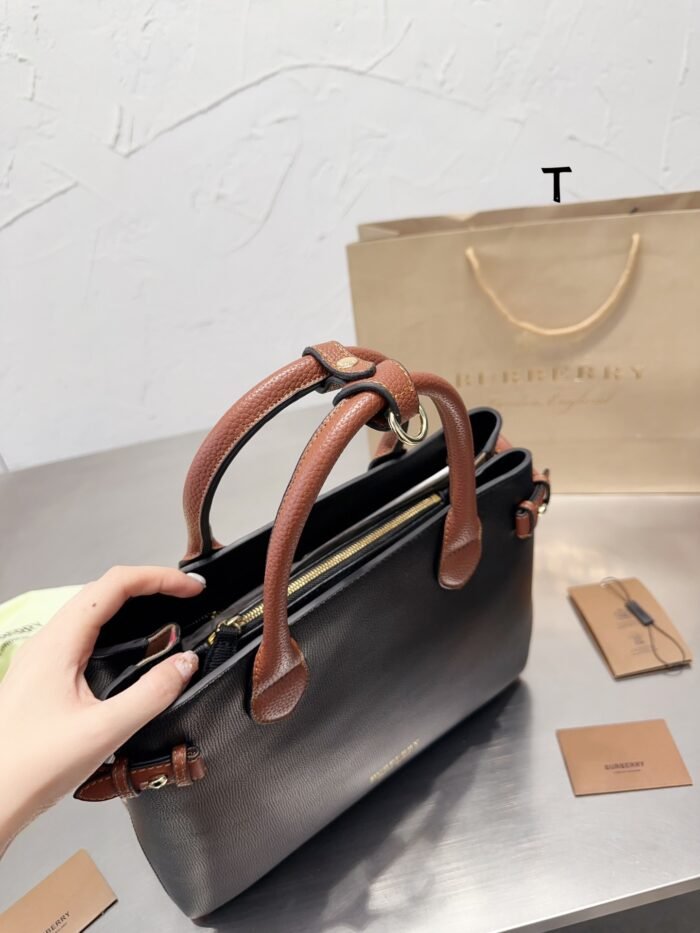Burberry Tote handbag size: 33 26cm