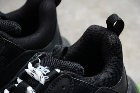 Balenciaga Triple S SNEAKER