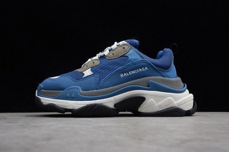 Balenciaga Triple S SNEAKER