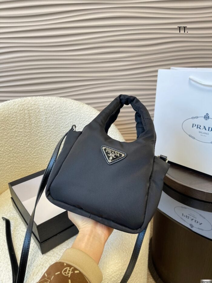 Prada mini handbag size: 18*14cm