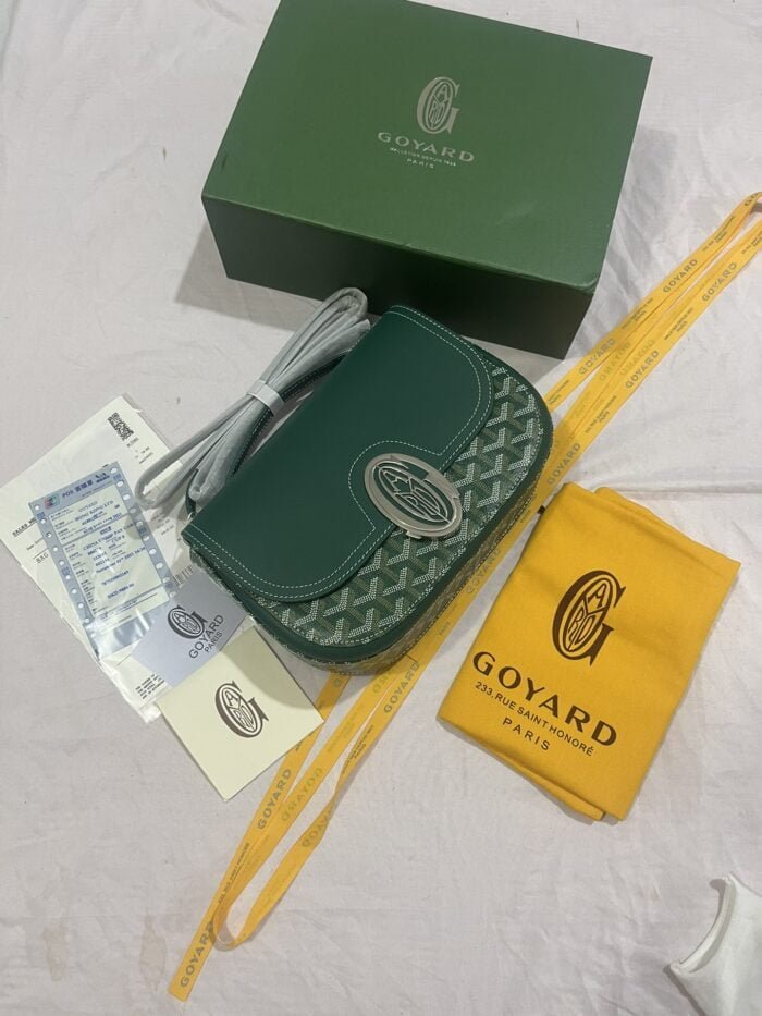 Goyard Goyardine Shell bag Green Size: 26*18*8cm