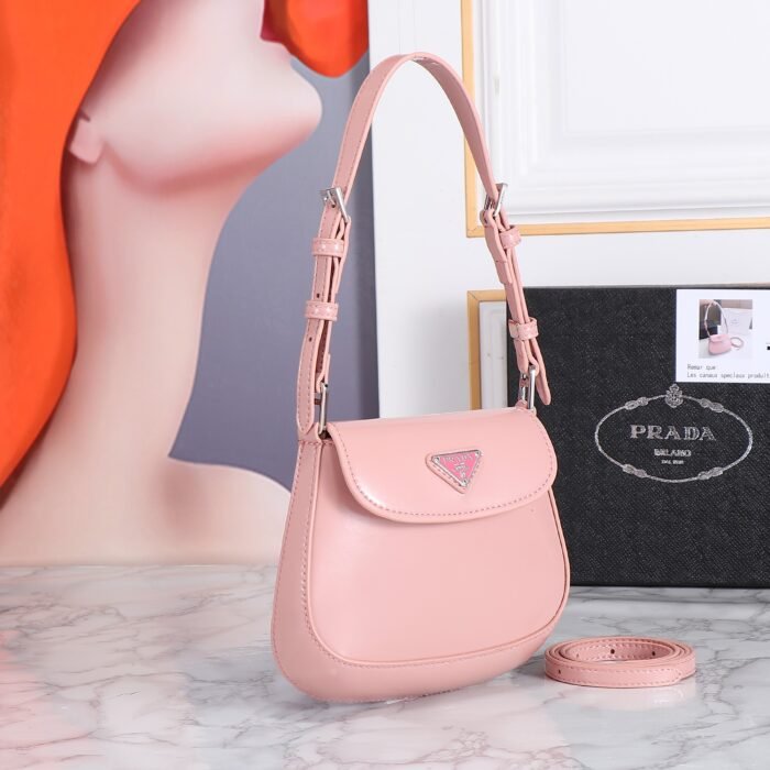 Prada hobo cleo Patent leather 611 pink size:22*13cm