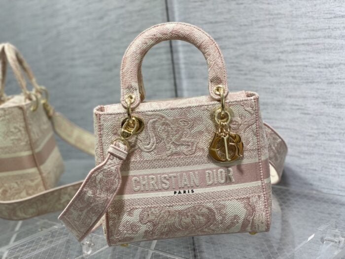 Dior Tiger embroidery Princess Diana handbag size:24cm*20cm*11cm