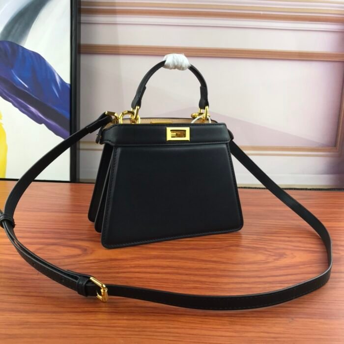 FENDI PeekaboolseeuPetite 0778 Black size: 20*15.5*11CM