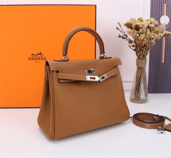 Hermès Kelly Togo Calf Sliver hardware Golden brown size: 25Cm/ 28Cm