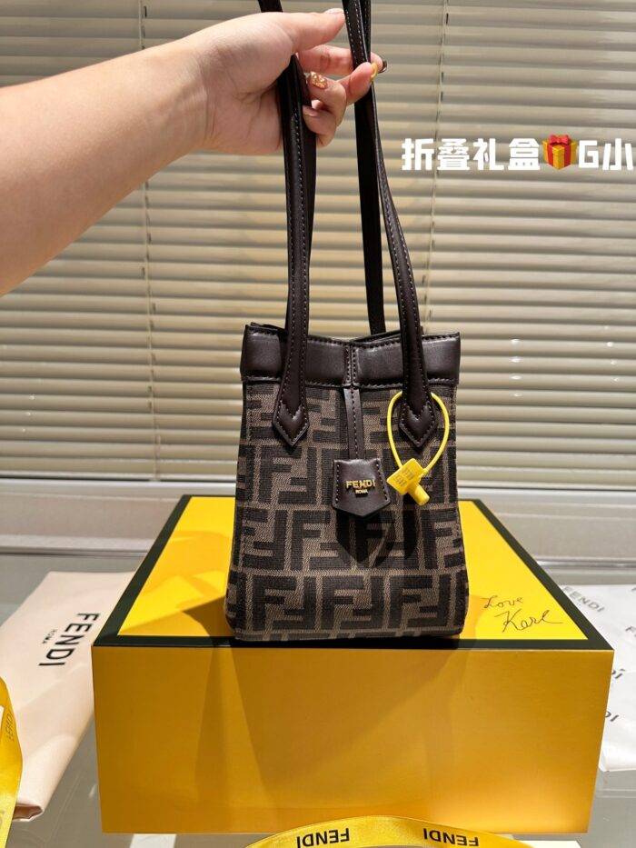 FENDI Origami Shopping bag size:14*20cm