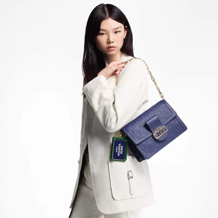 Louis Vuitton / LV Dauphine MM M23488