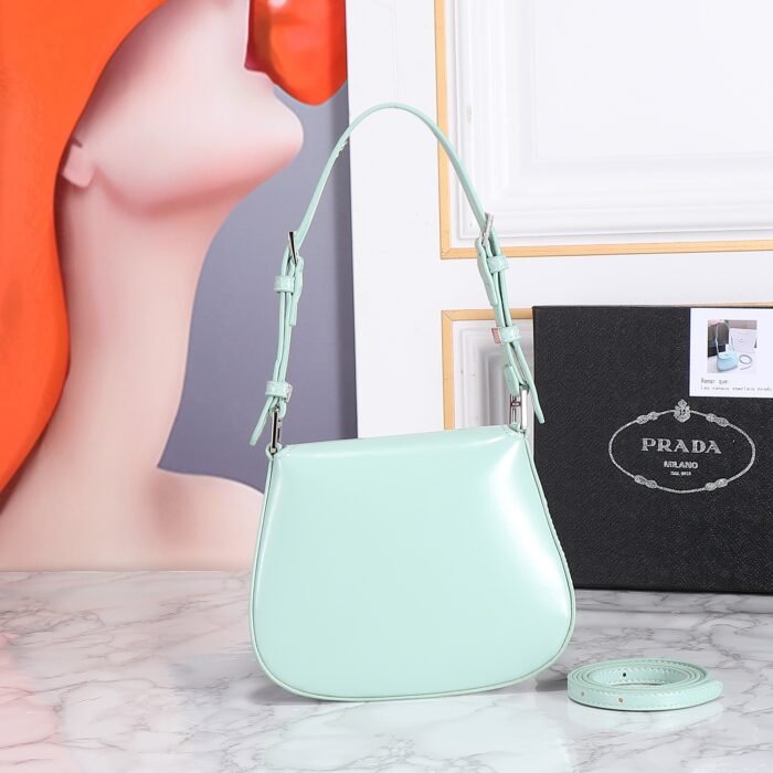 Prada hobo cleo Patent leather 611 Mint green size:22*13cm