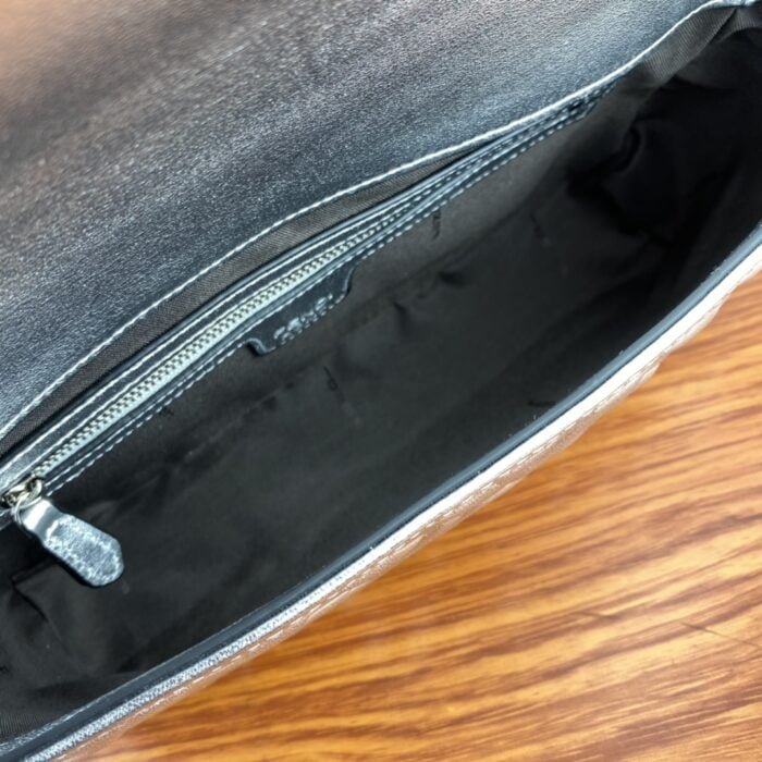 FENDI BAGUETTE Embossed design Sliver Handbag F0191 Size: 26x5x15cm