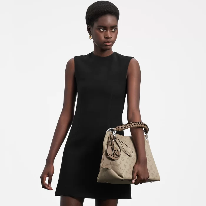Louis Vuitton / LV Beaubourg Hobo MM M56084