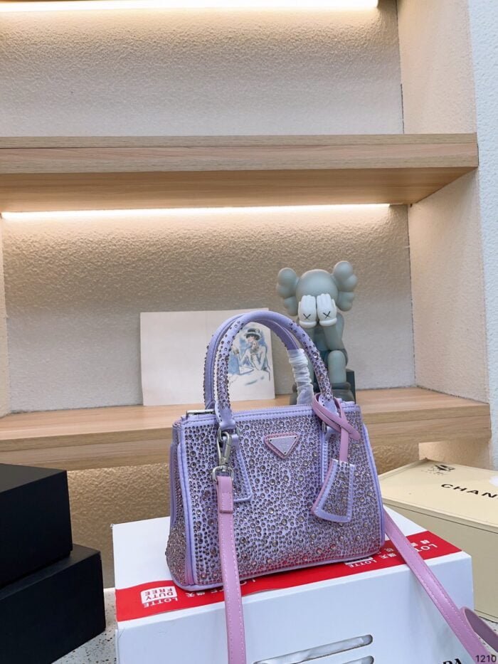 Prada Crystal BlingBling shoulder bag handbag size: 23*16cm