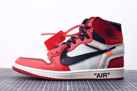 AIR JORDAN 1 x OW Chicago