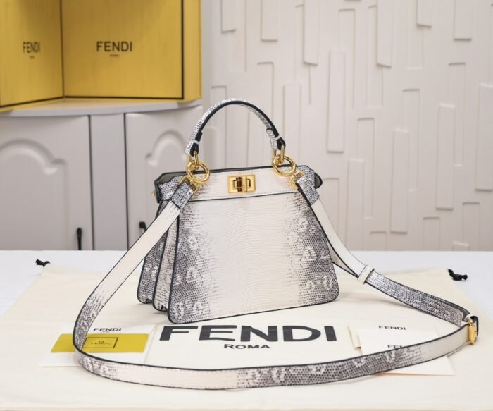 FENDI Peekaboo Crocodile Leather gold hardware 23ss 335 Size: 20*15cm