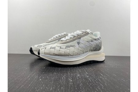 sacai x Nike Waffle Woven white Gusto