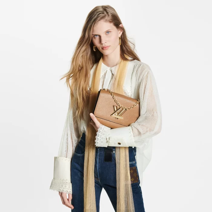 Louis Vuitton / LV Twist MM M21120