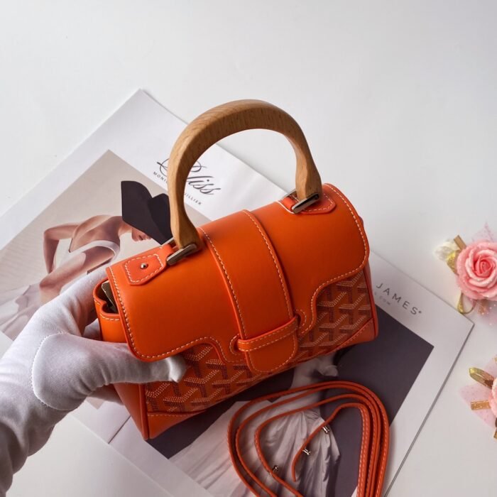 Goyard mini Saigon Orange Saddle bag Size:22*8*15cm