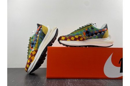 sacai x Nike Waffle Woven Green Gusto