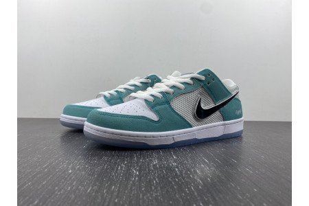 Nike Dunk Low April Skateboards