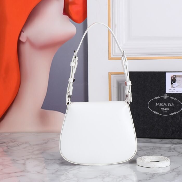 Prada hobo cleo Patent leather 611 white size:22*13cm