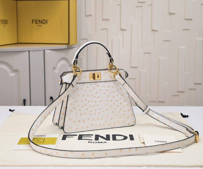 FENDI Peekaboo Cream White 23ss 335 Size: 20*15cm