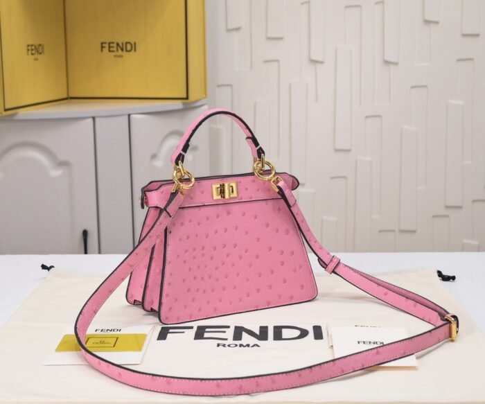 FENDI Peekaboo Pink 23ss 335 Size: 20*15cm