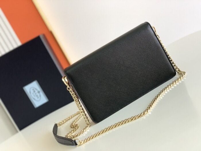 Prada Monochrome Chain bag top quality size:21.5*14*4cm