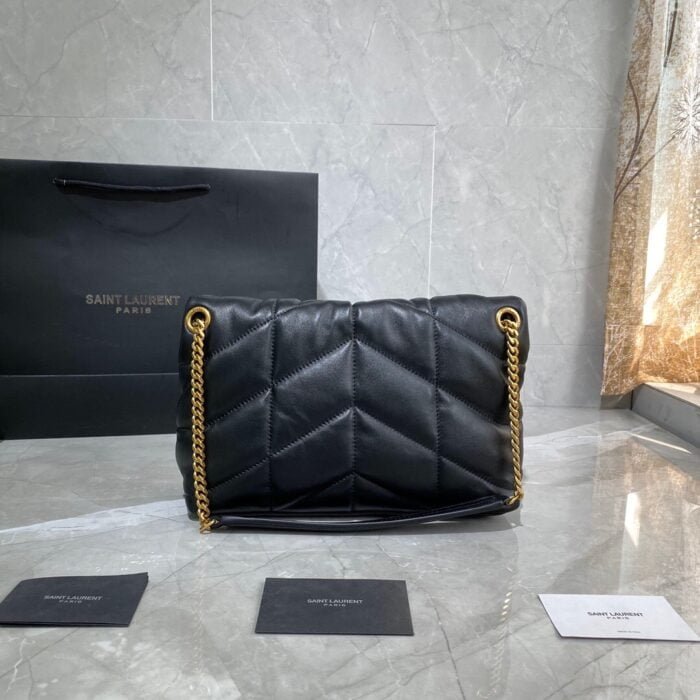 YSL/ loulou ffer Quilted lamb skin shoulder bag size: 29x17x11cm