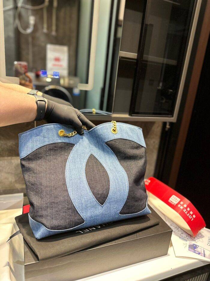 Chanel ramie cotton denim shopping bag beach bag size: 33* 32cm