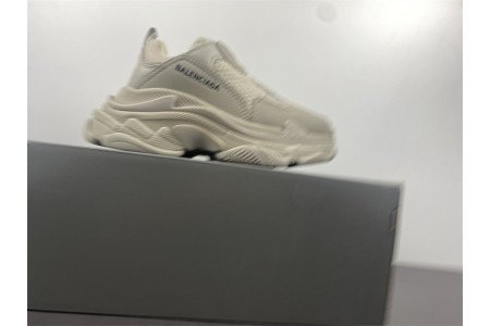 Balenciaga Triple S SNEAKER