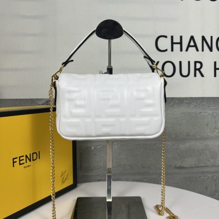 FENDI BAGUETTE Mini Chain Strap White Handbag Size: 4*18*11cm