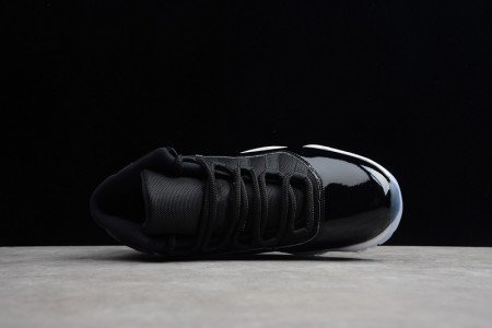 AIR JORDAN 11 ?SPACE JAM”