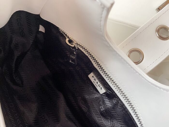 Prada leather Underarm bag white1BA381 size: 22.5cm