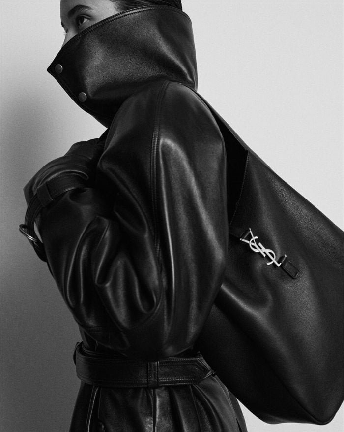 YSL / LARGE LE 5 À 7 SUPPLE IN SMOOTH LEATHER