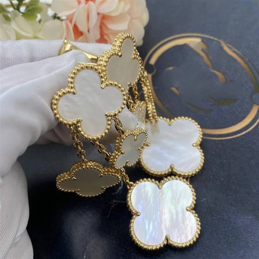 [VA]CLOVER EARRINGS WHITE MOP 4 MOTIFS GOLD