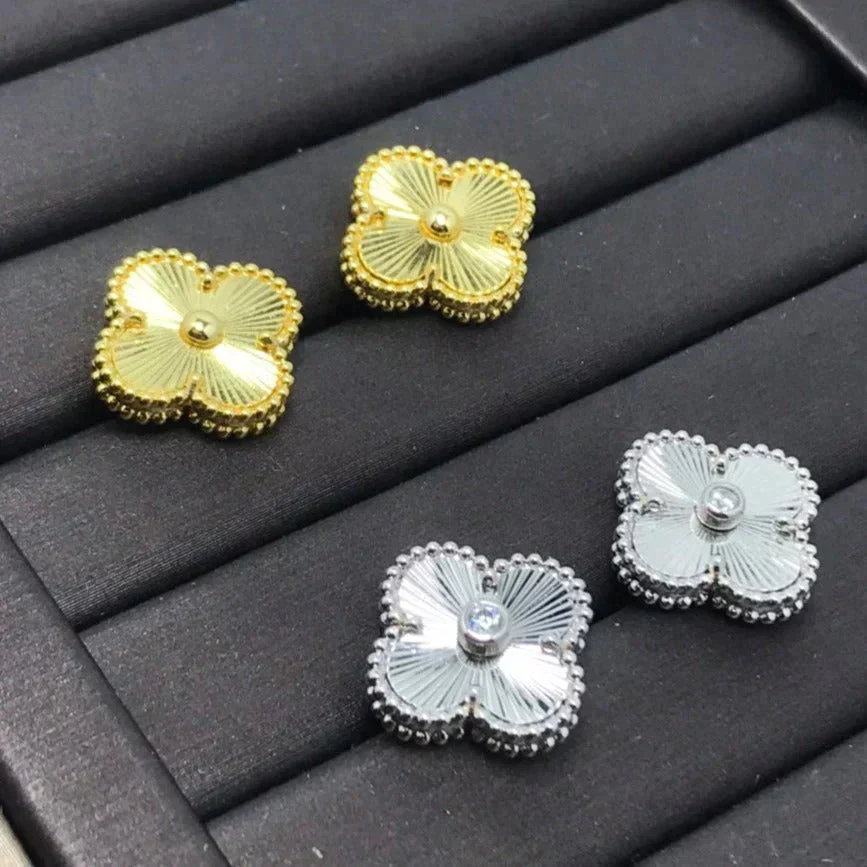 [VA]CLOVER MINI 9.5MM LASER EARRINGS