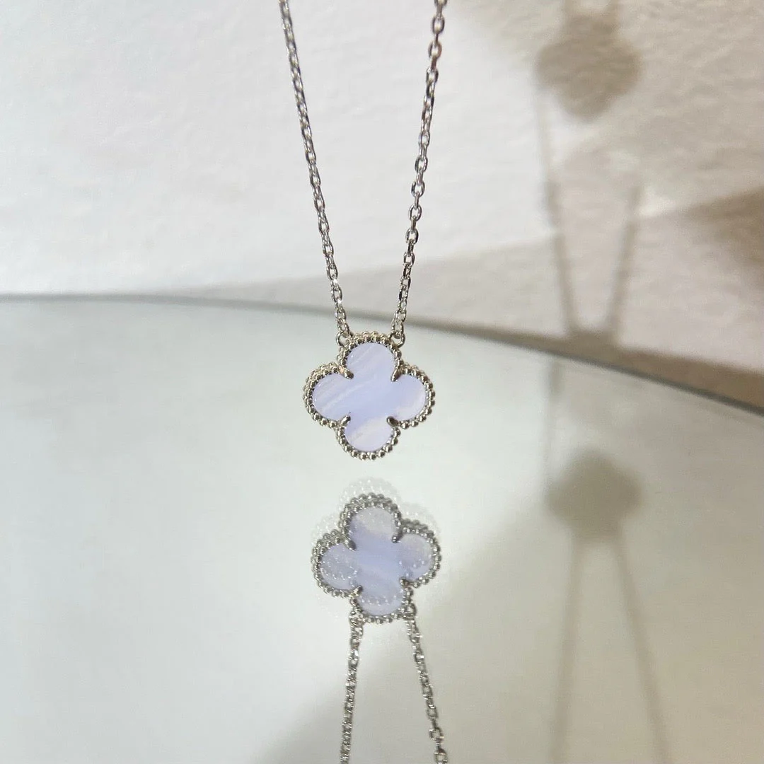 [VA]CLOVER 15MM BLUE CHALCEDONY NECKLACE SILVER