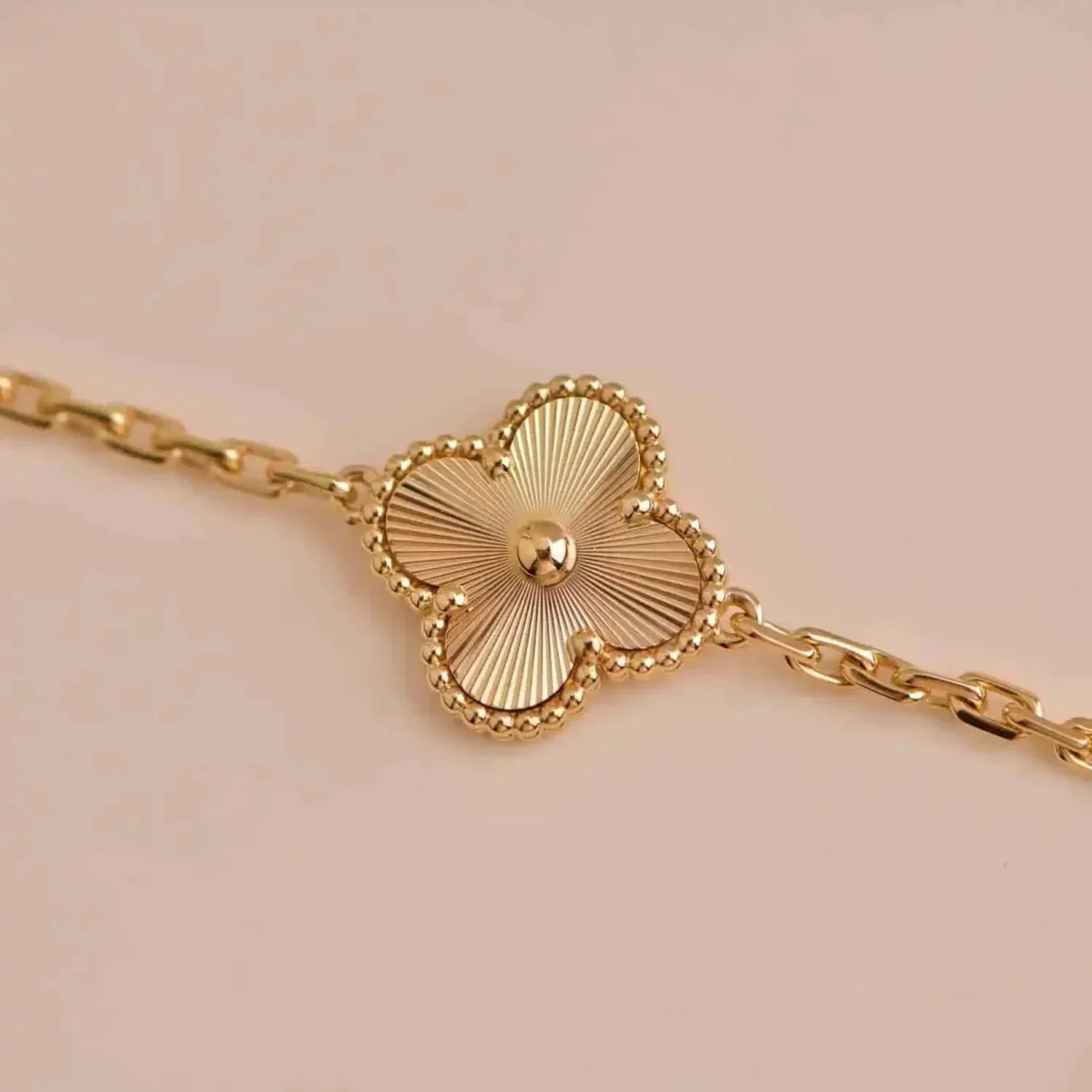 [VA]CLOVER 5 FLOWERS LASER BRACELET