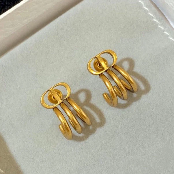 [CD]30 MONTAIGNE EARRINGS ANTIQUE GOLD