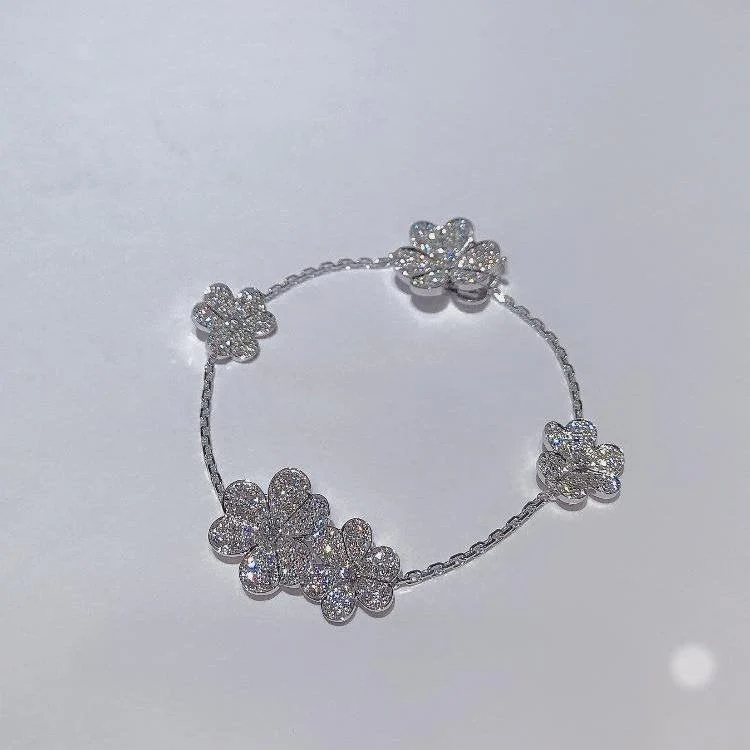 [VA]FRIVOLE SILVER 5 FLOWERS BRACELET