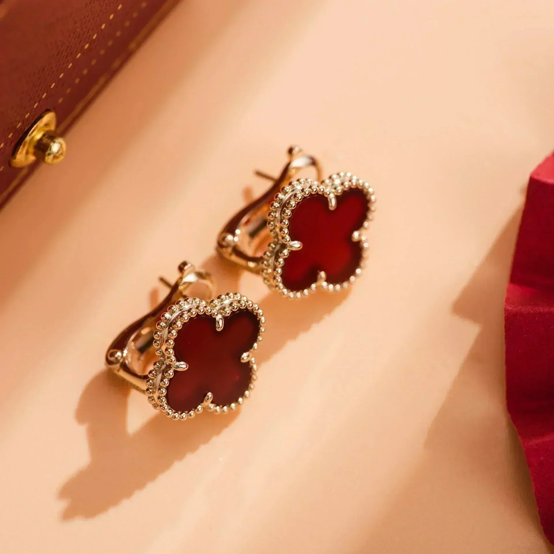 [VA]CLOVER MEDIUM 1 MOTIFS CARNELIAN  EARRINGS