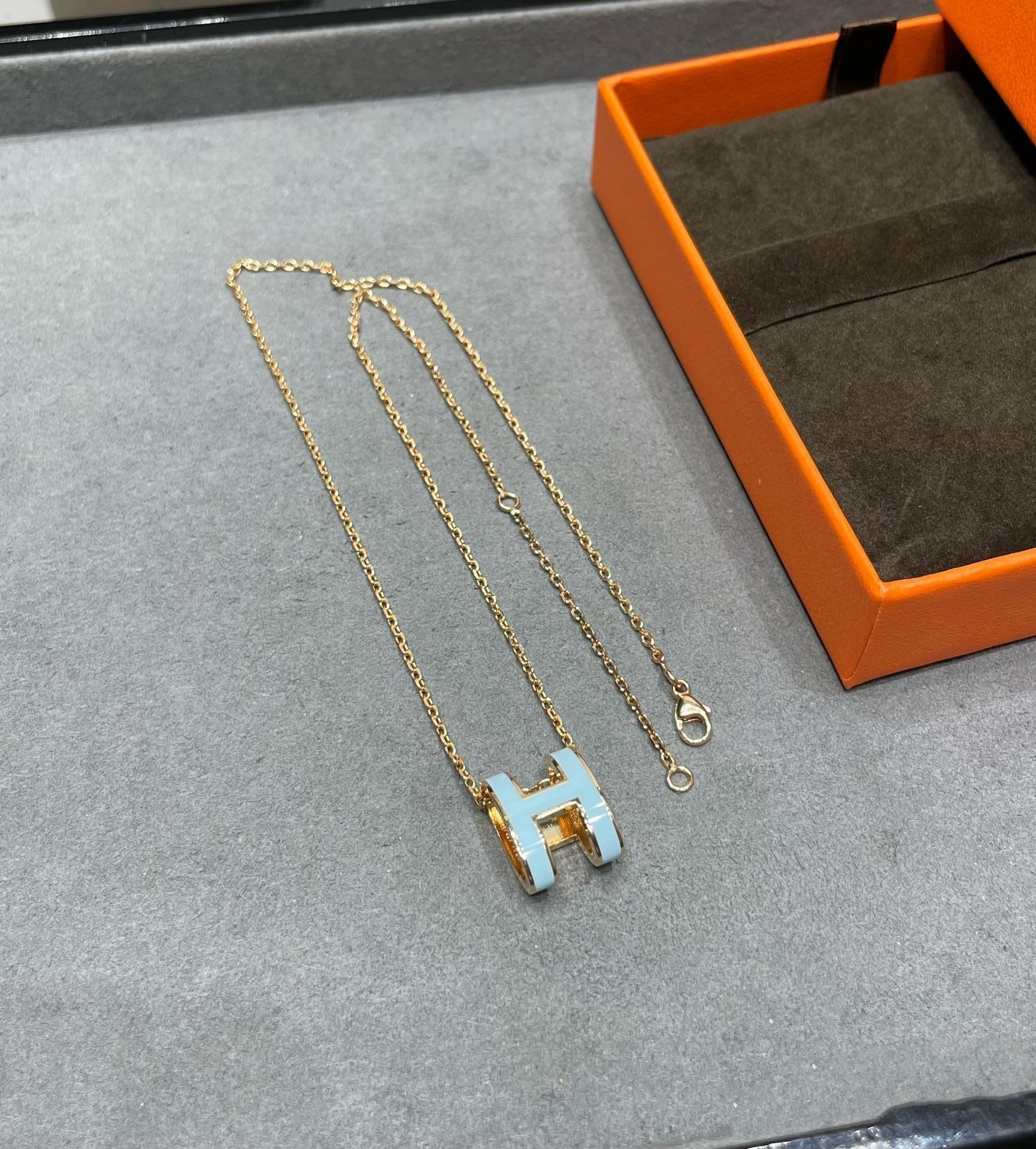 [Hmes]POP H SKY BLUE NECKLACE
