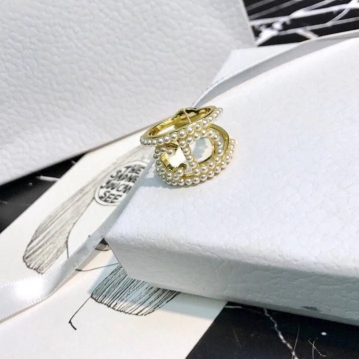 [CD]30 MONTAIGNE ANTIQUE PEARL GOLD RING